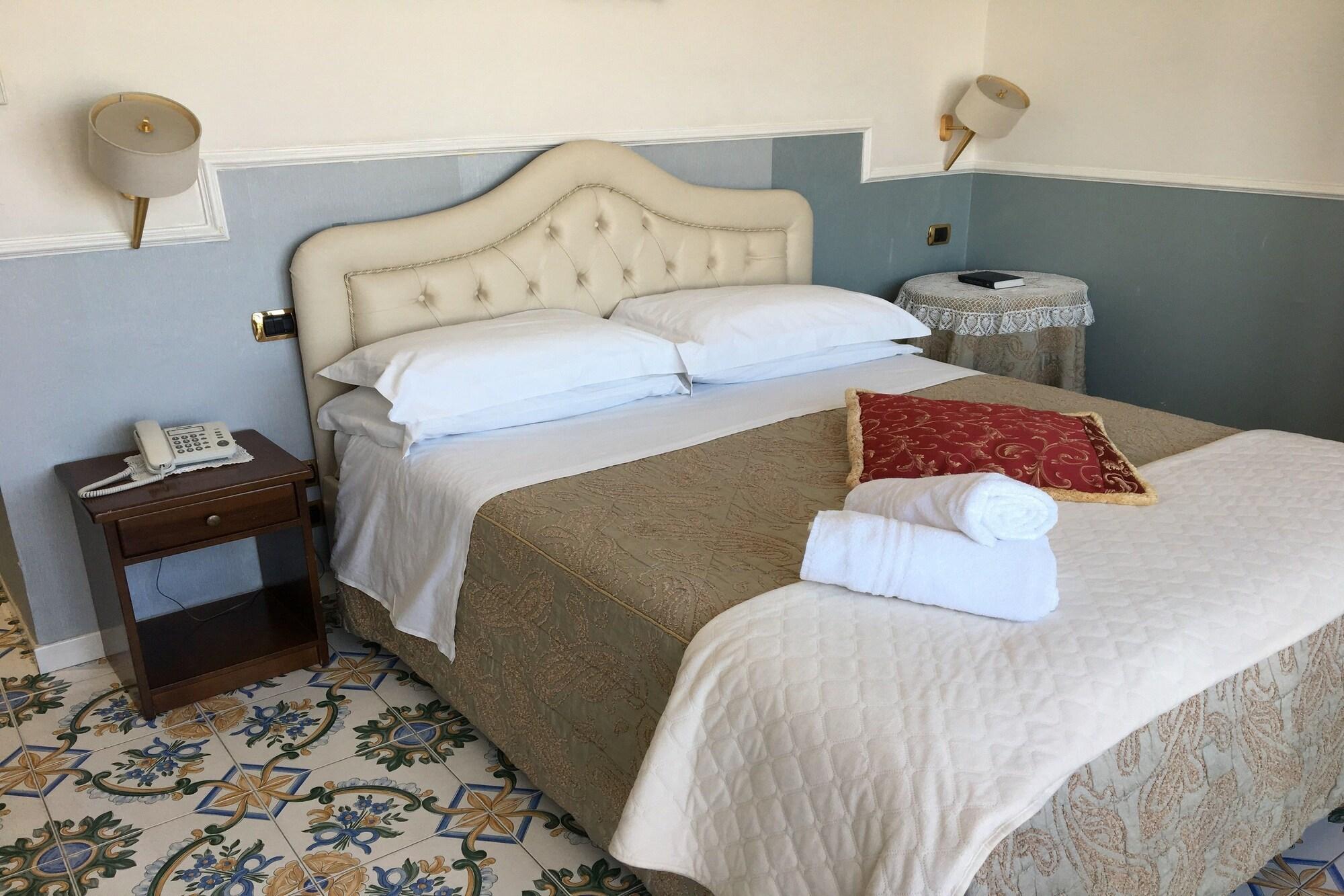 Experience Boutique Hotel - Villa Cimmino Castellammare di Stabia Extérieur photo
